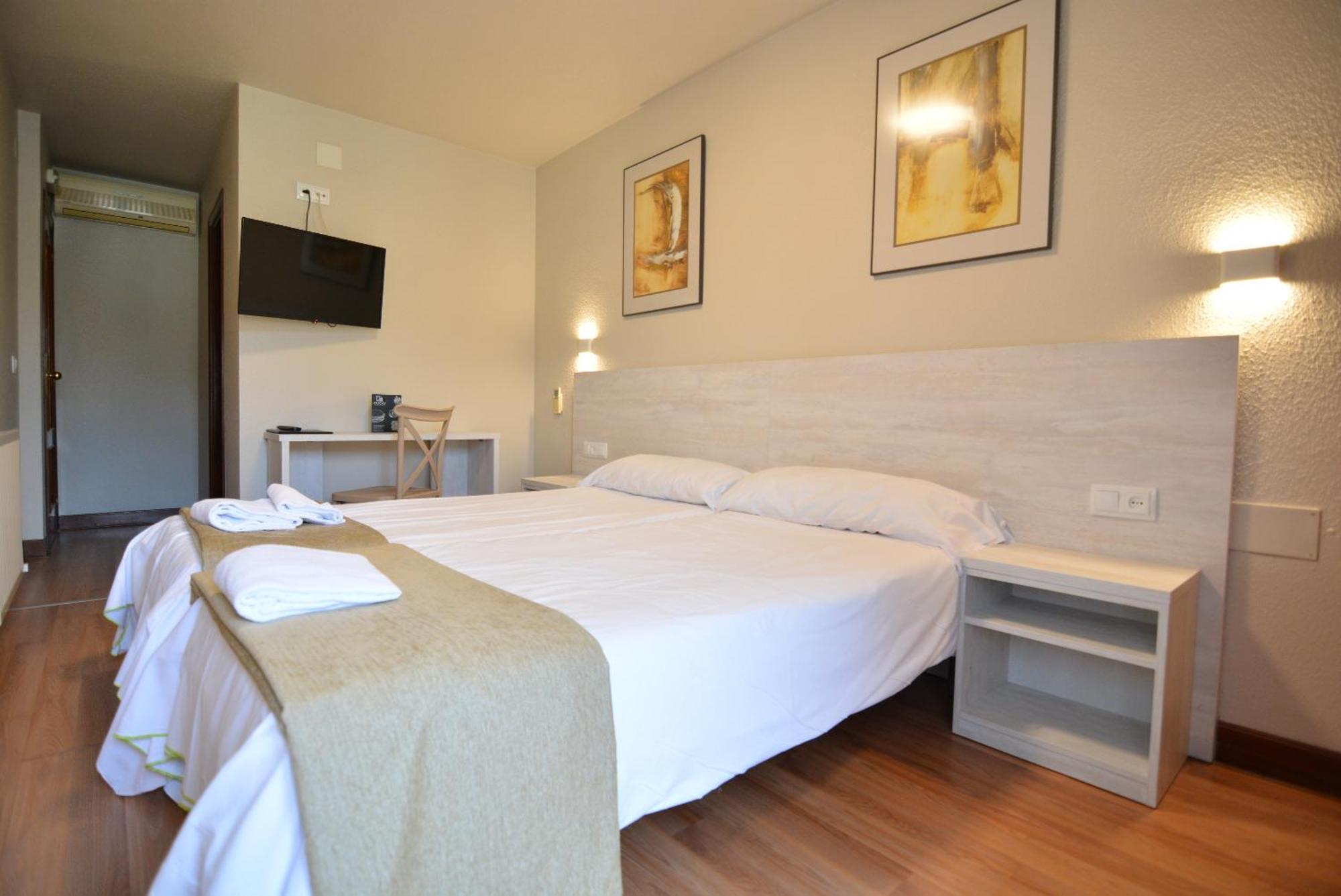 Hotel&Bar Ducay Олите Екстериор снимка