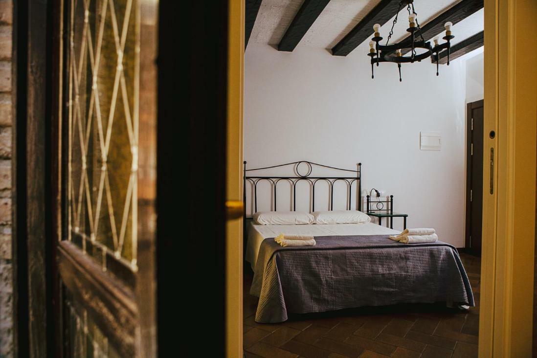 Hotel&Bar Ducay Олите Екстериор снимка