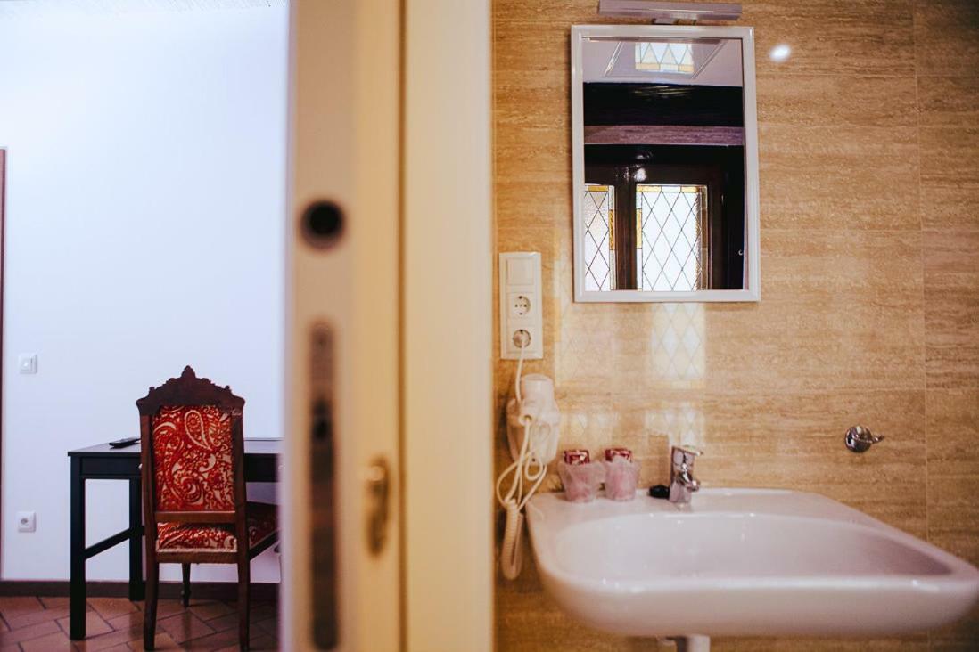 Hotel&Bar Ducay Олите Екстериор снимка