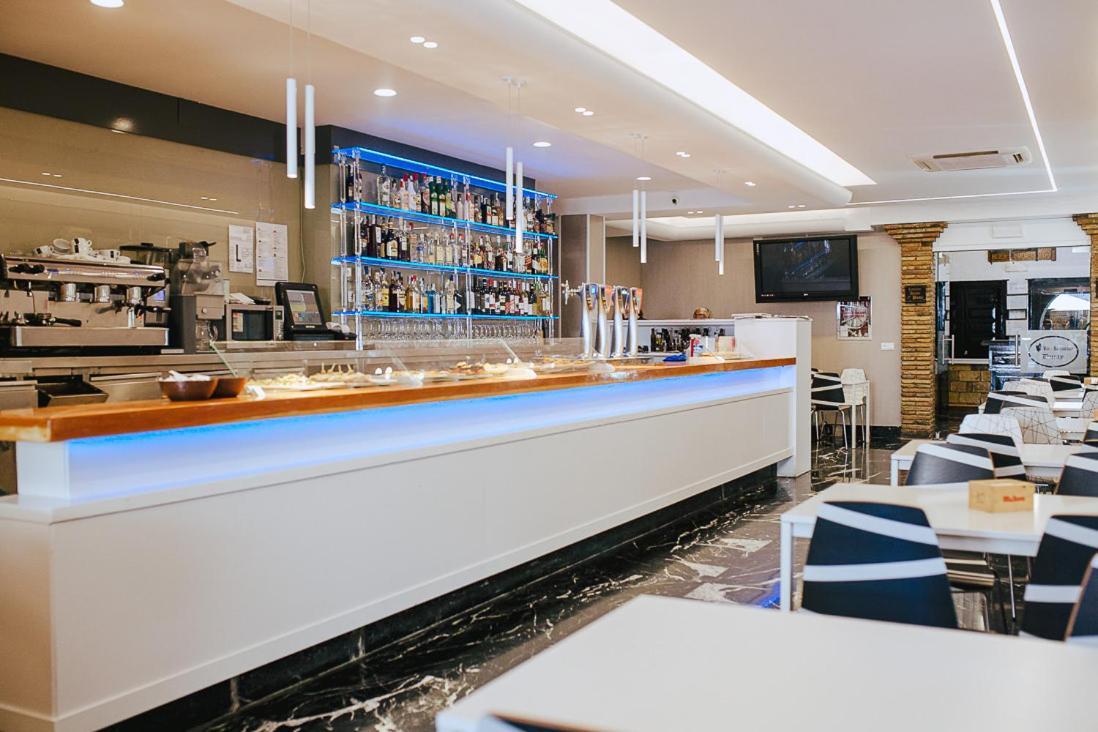 Hotel&Bar Ducay Олите Екстериор снимка