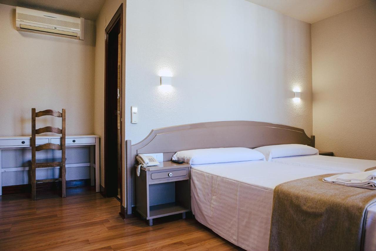 Hotel&Bar Ducay Олите Екстериор снимка