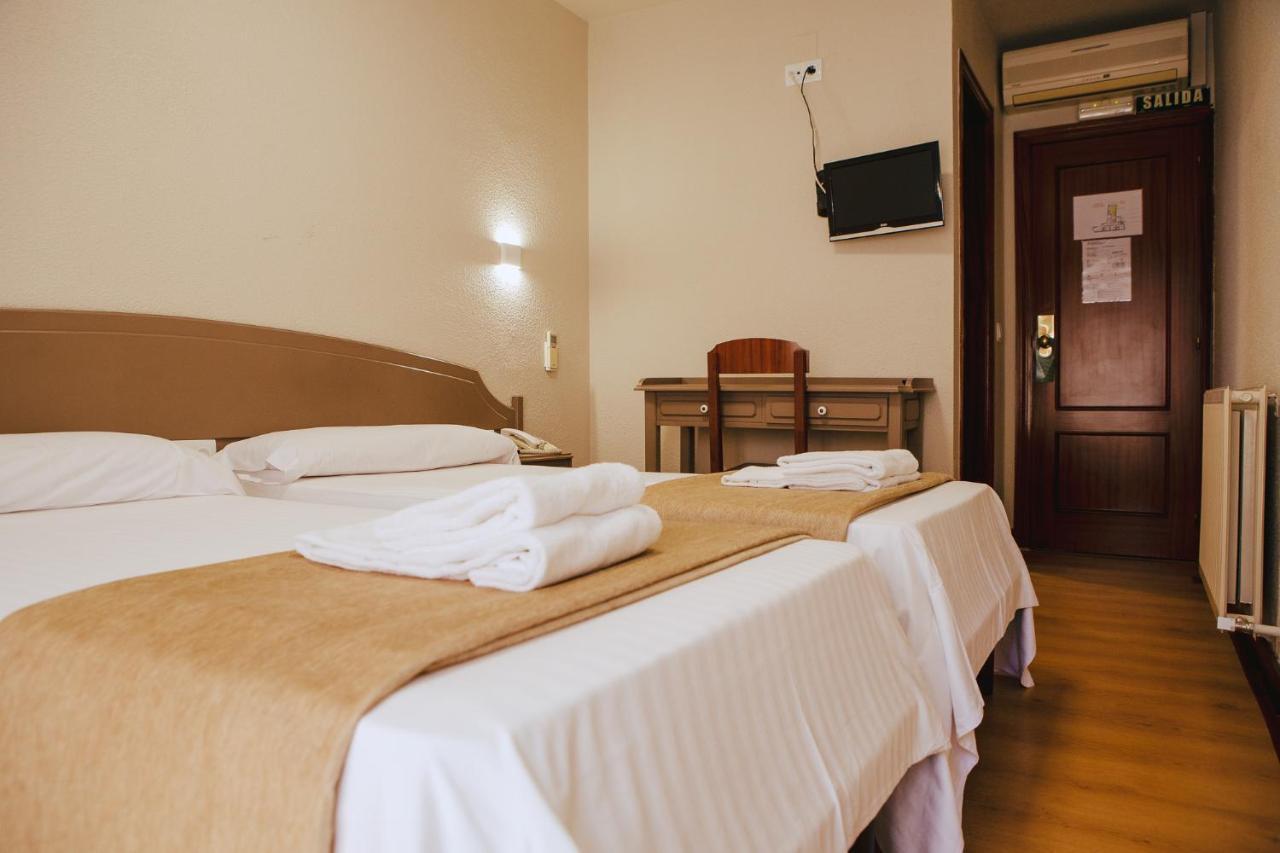 Hotel&Bar Ducay Олите Екстериор снимка
