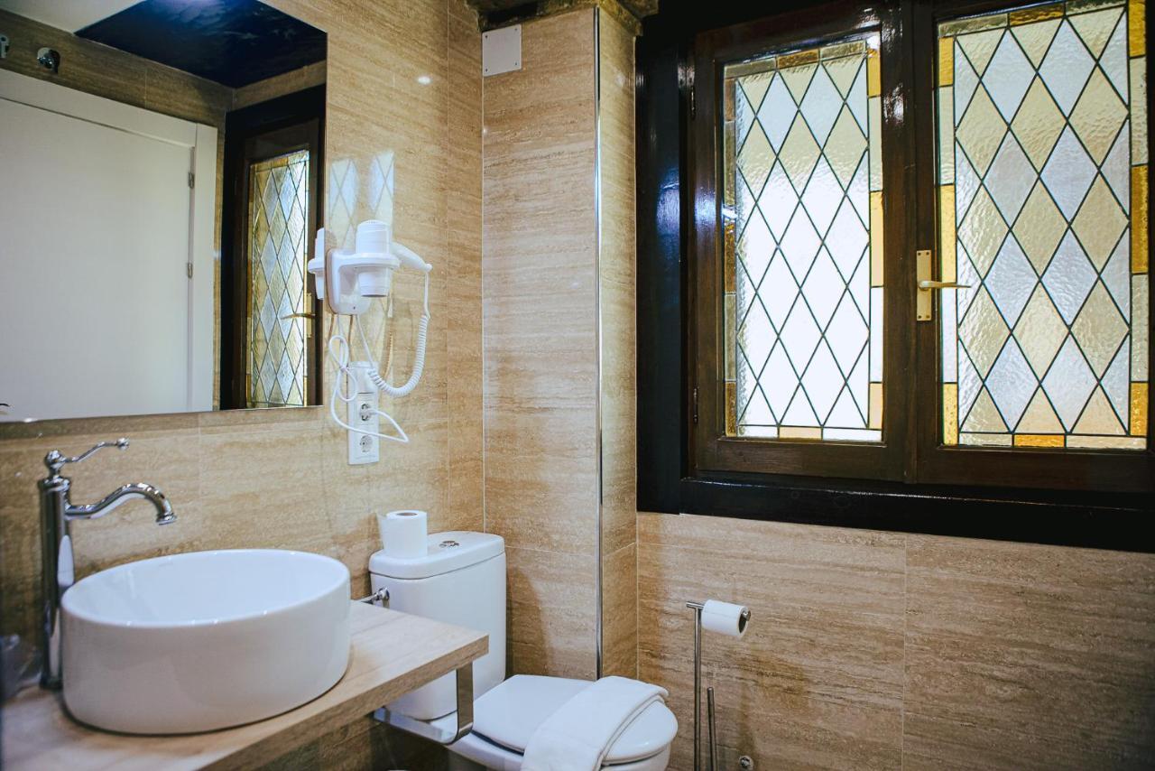 Hotel&Bar Ducay Олите Екстериор снимка